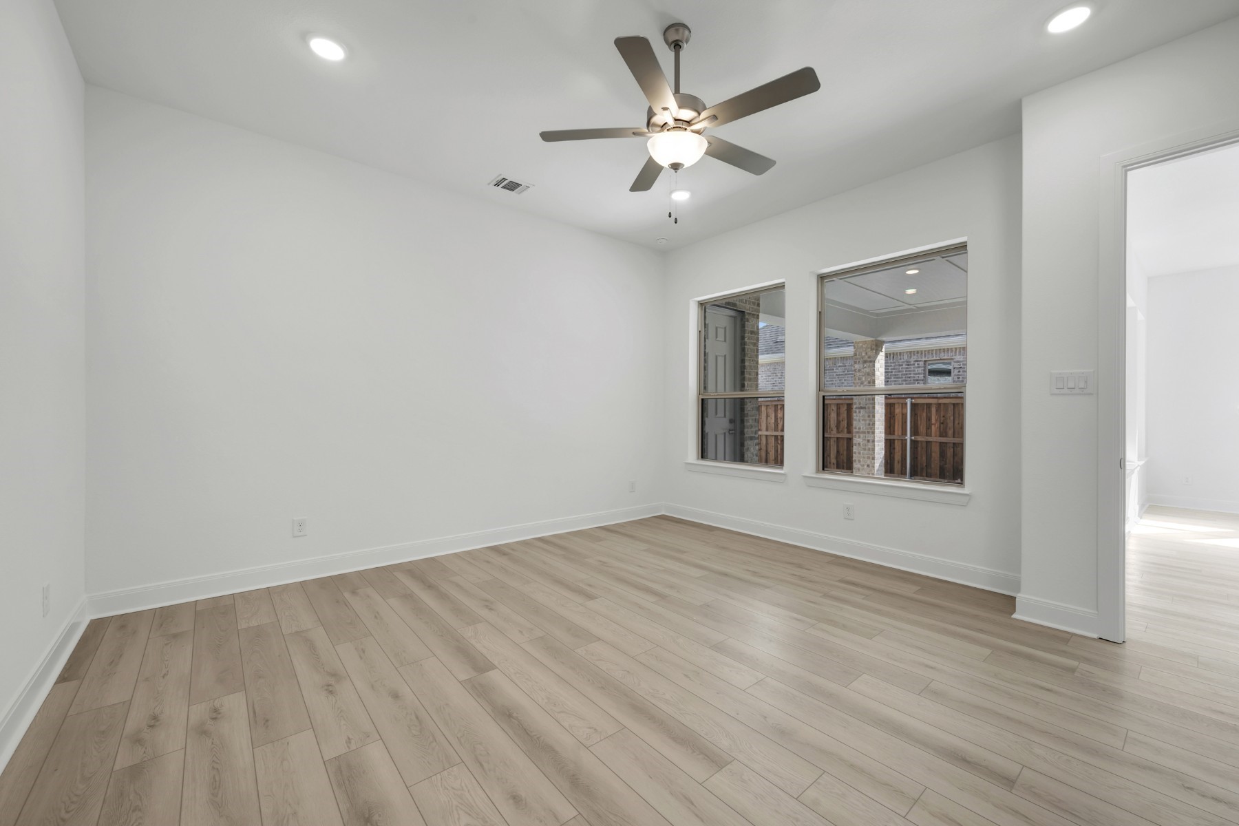 2079 Emerald Grove Lane Arlington TX 76005