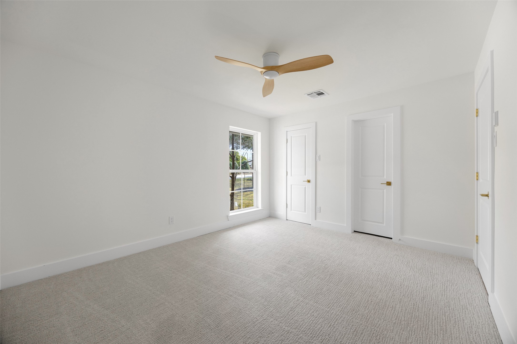 13723 Hughes Lane Dallas TX 75240