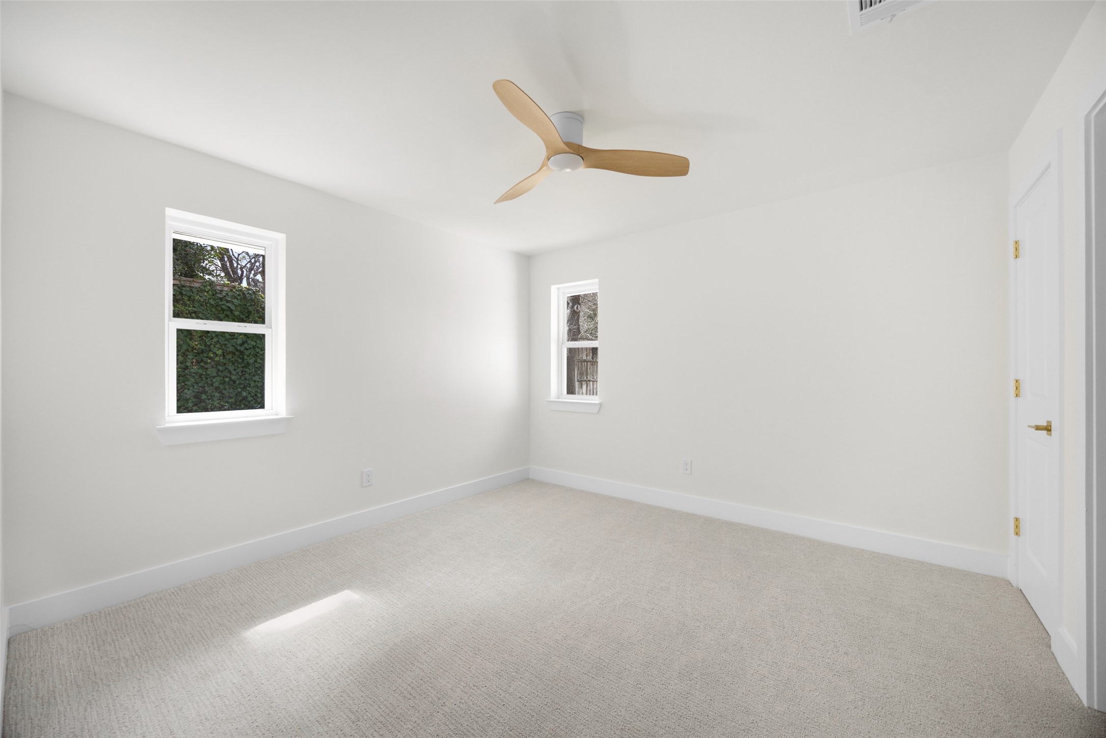 13723 Hughes Lane Dallas TX 75240