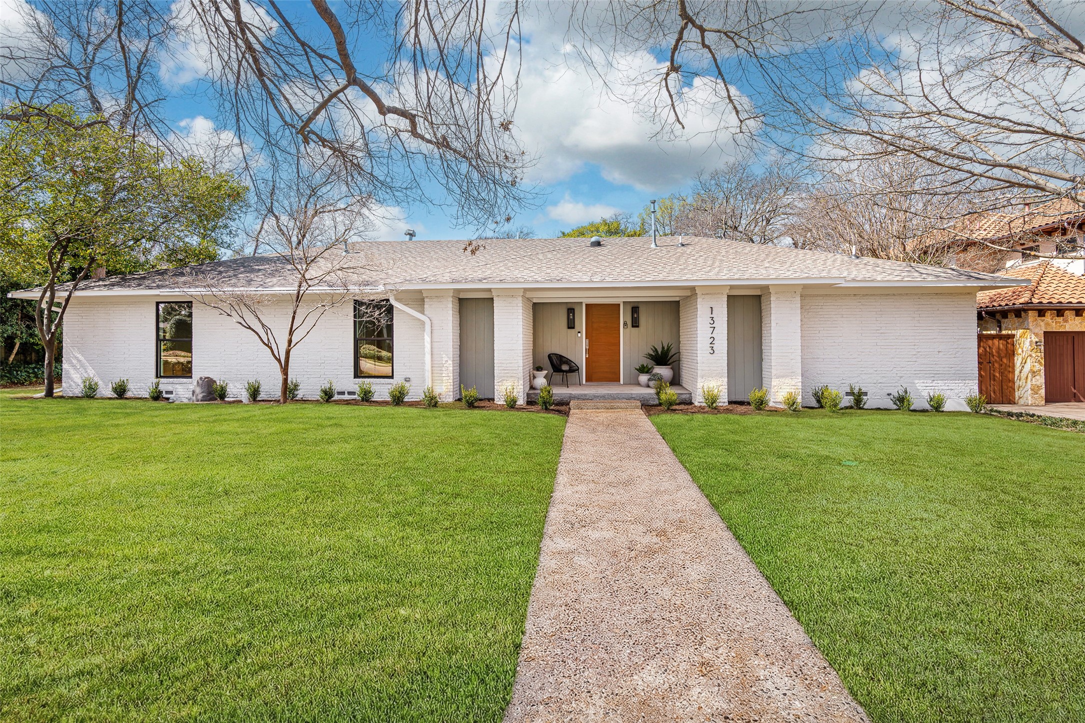 13723 Hughes Lane Dallas TX 75240