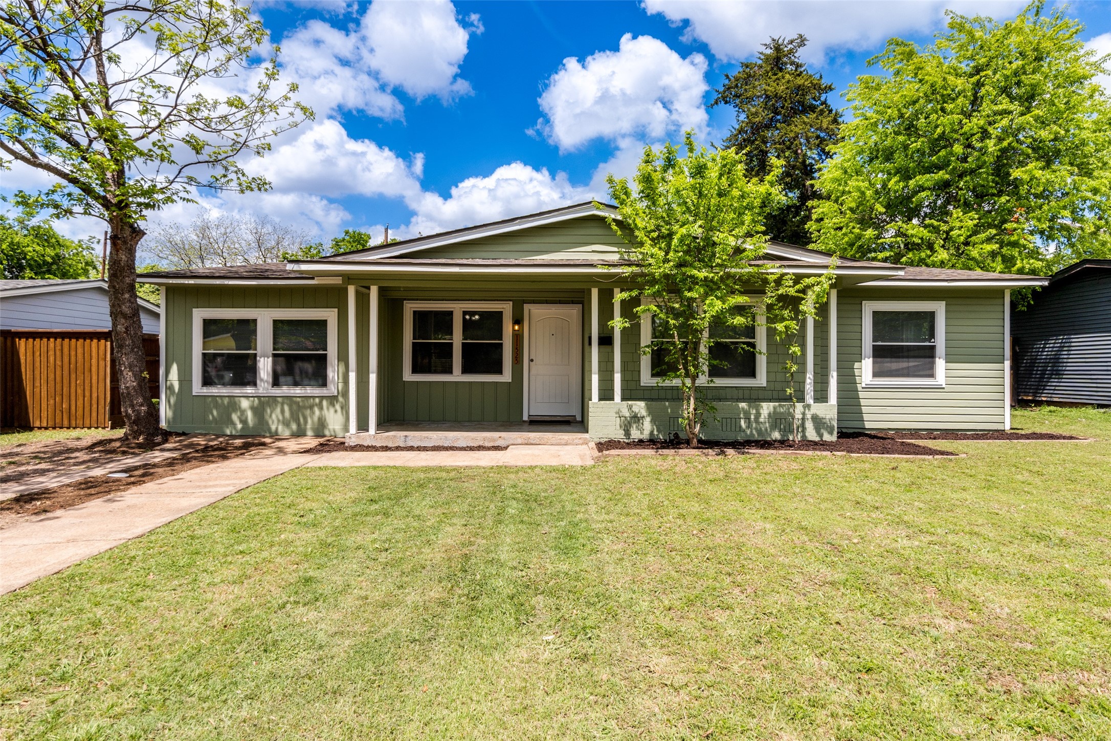 11525 Strand Street Dallas TX 75218