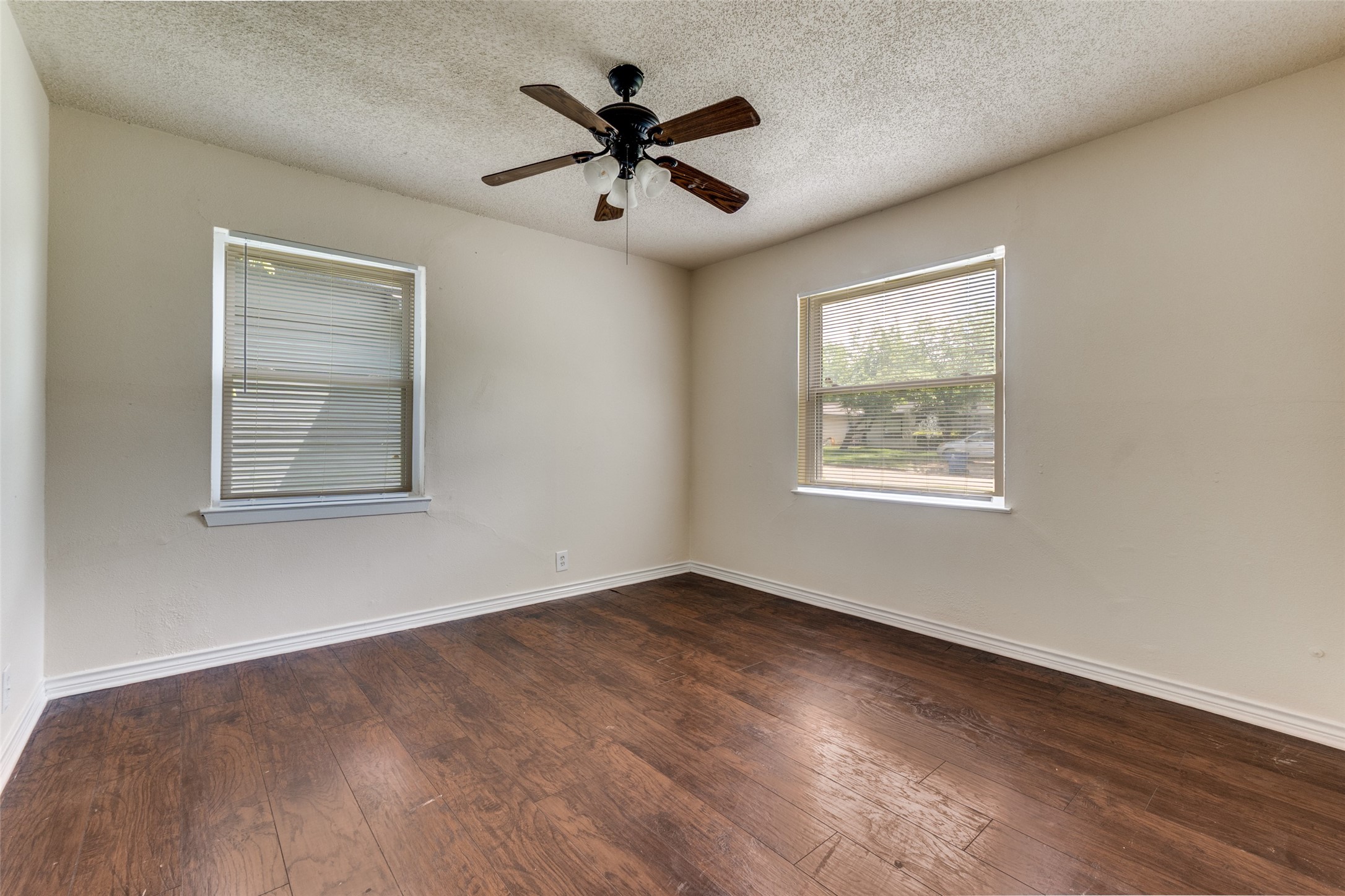 11525 Strand Street Dallas TX 75218