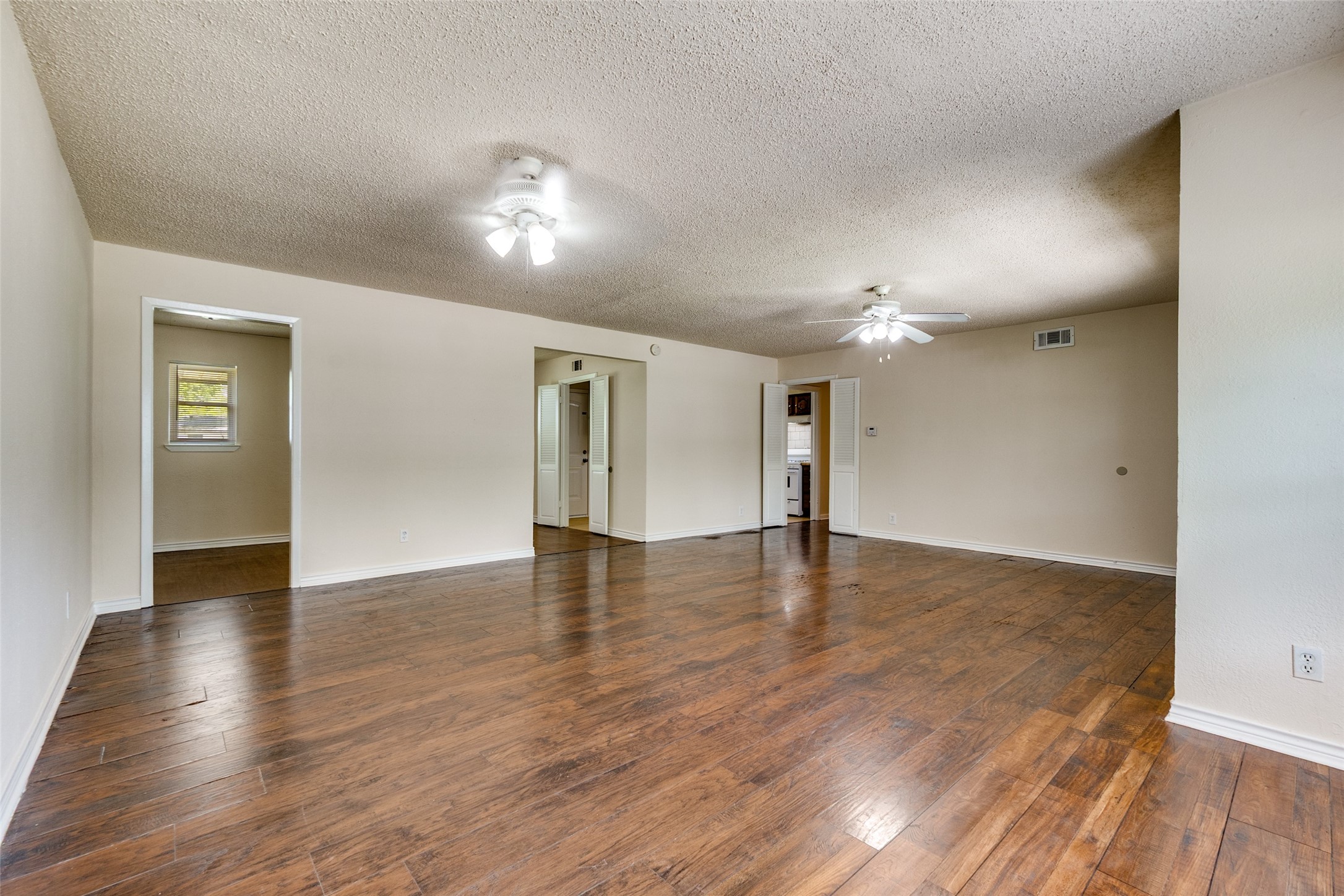 11525 Strand Street Dallas TX 75218