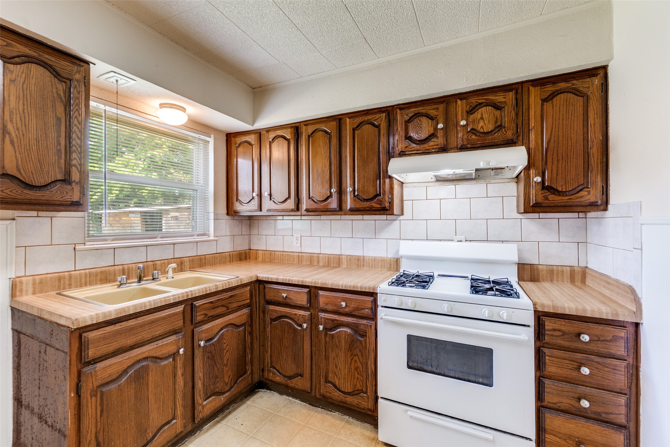 11525 Strand Street Dallas TX 75218