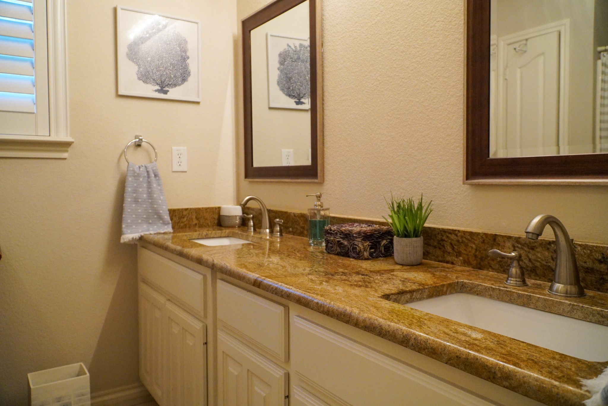 837 Huebner Way Burleson TX 76028