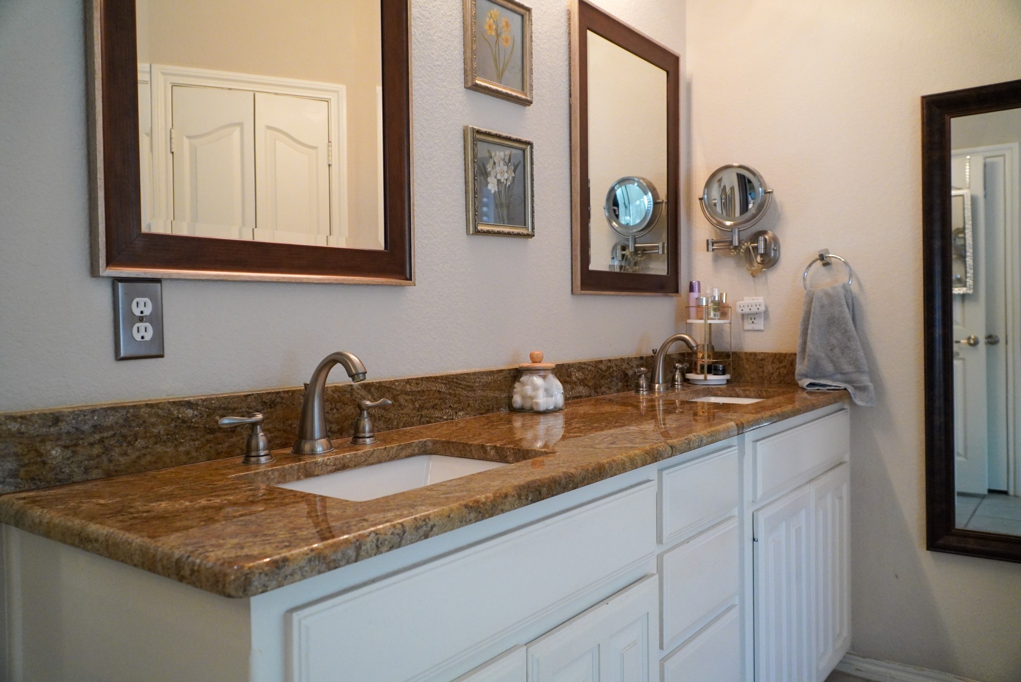 837 Huebner Way Burleson TX 76028