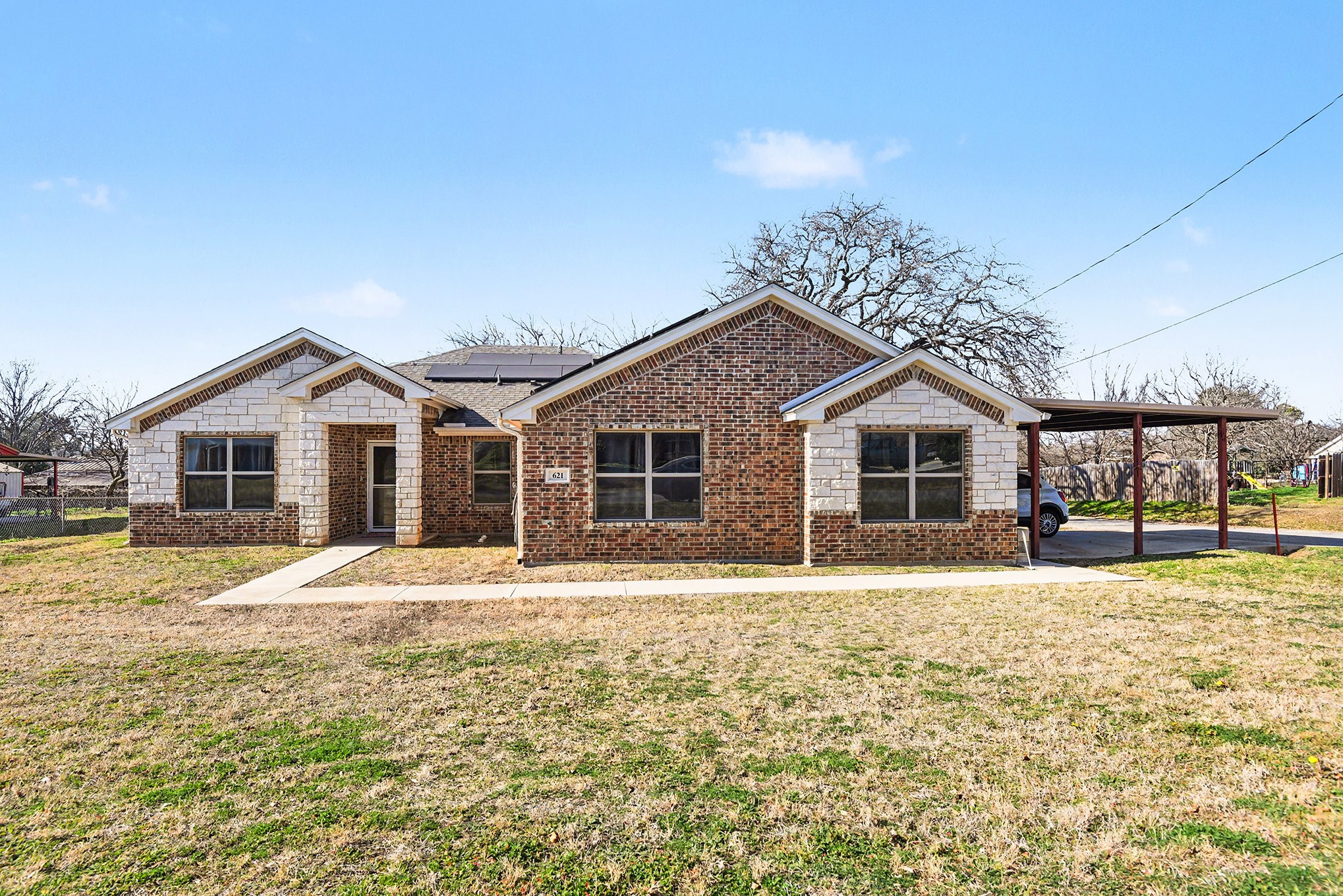 621 N Avenue B Springtown TX 76082