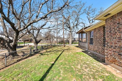 621 N Avenue B Springtown TX 76082