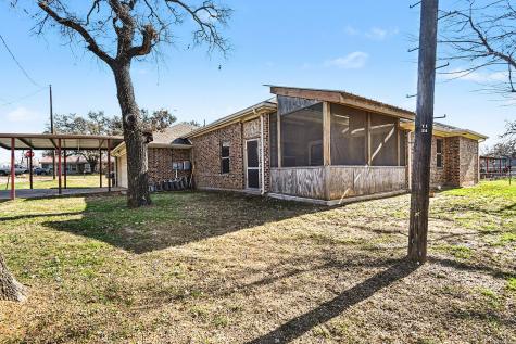 621 N Avenue B Springtown TX 76082