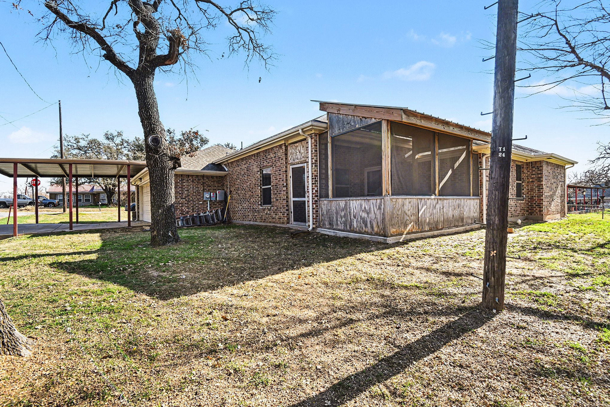 621 N Avenue B Springtown TX 76082