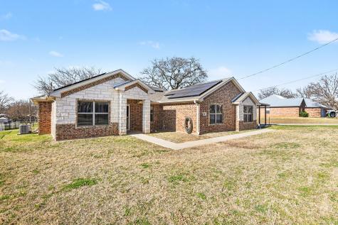 621 N Avenue B Springtown TX 76082