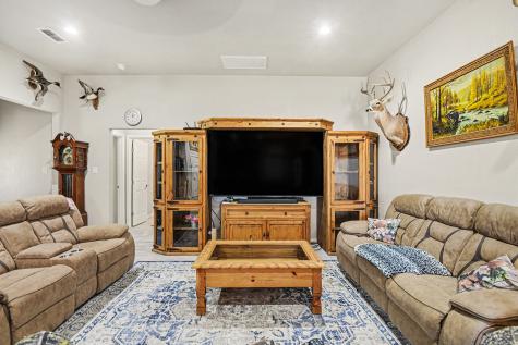 621 N Avenue B Springtown TX 76082