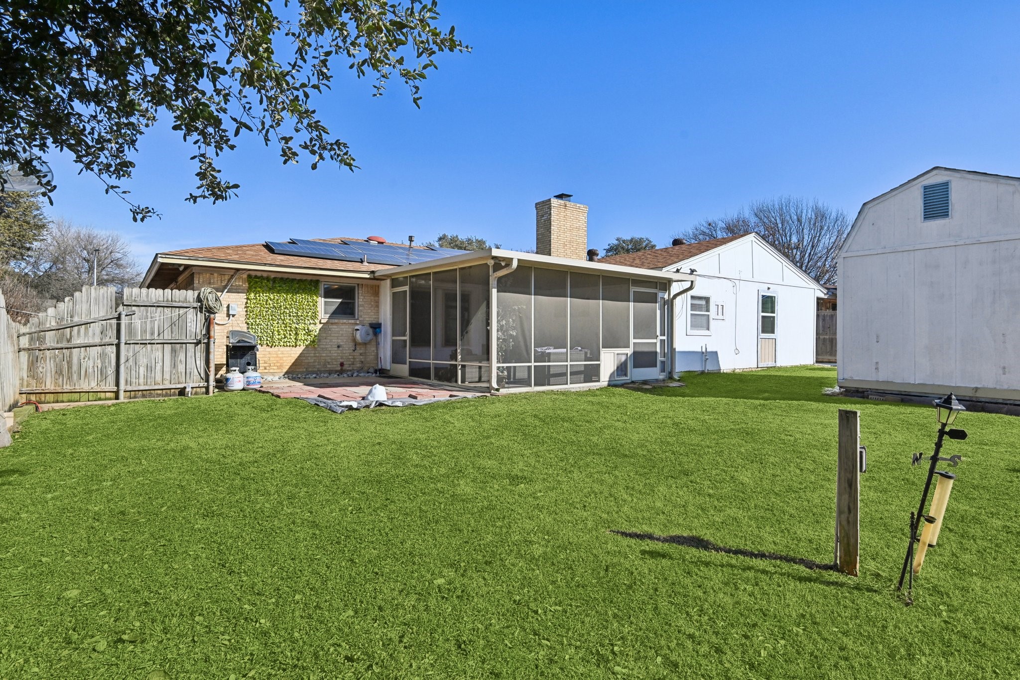 2106 Avalon Lane Arlington TX 76014
