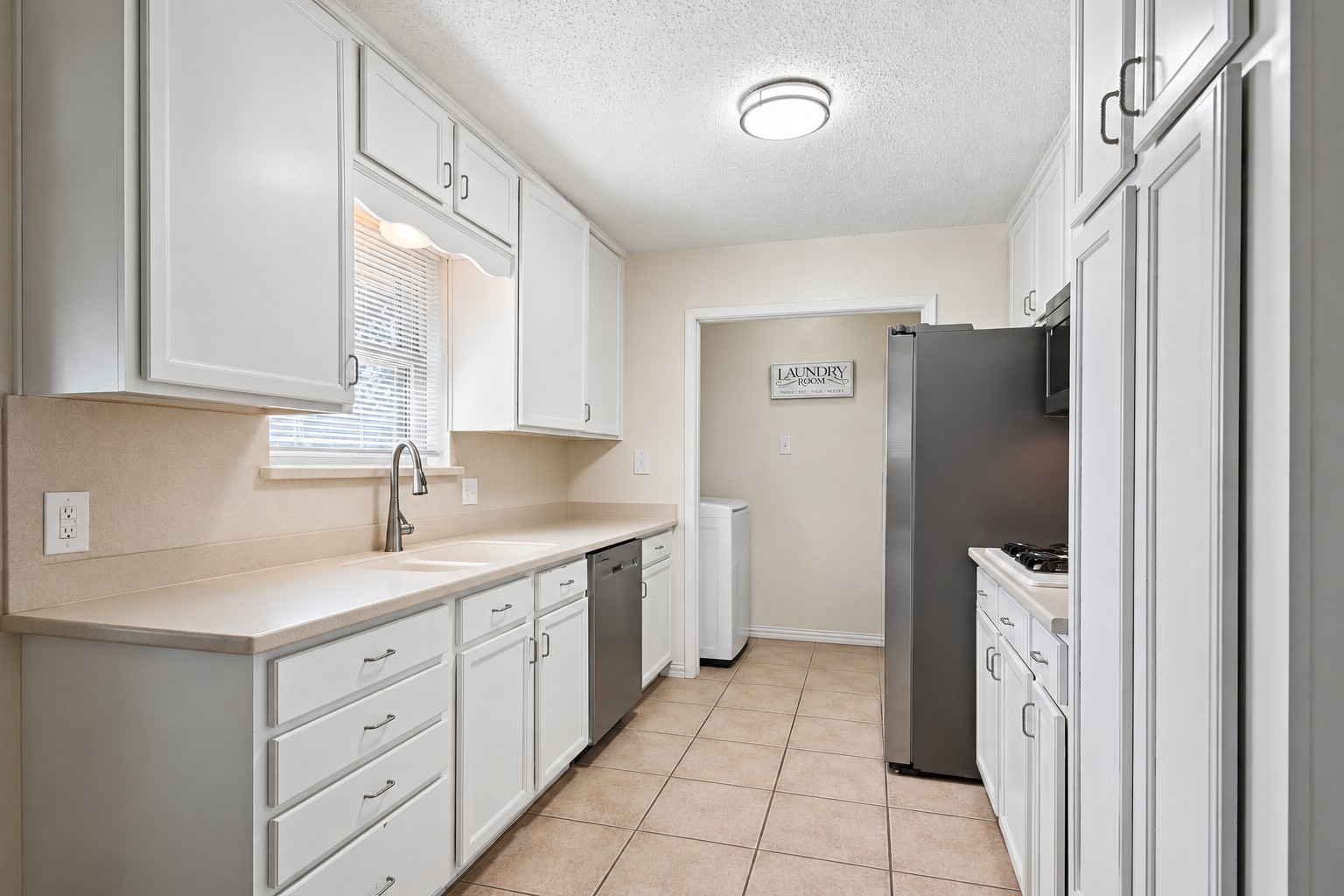 2106 Avalon Lane Arlington TX 76014