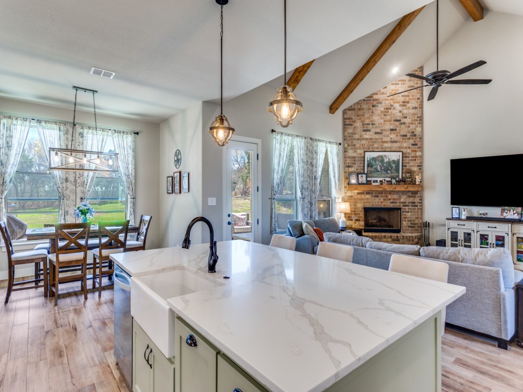 4001 Overlook Way Weatherford TX 76085