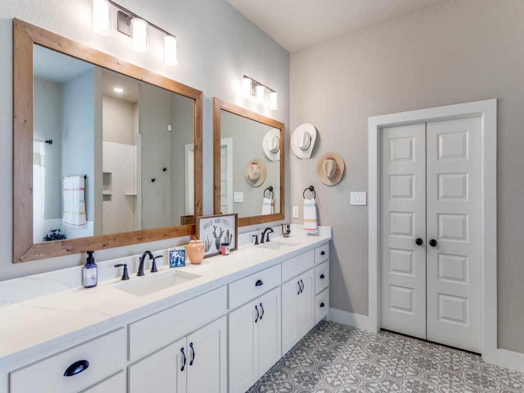 4001 Overlook Way Weatherford TX 76085