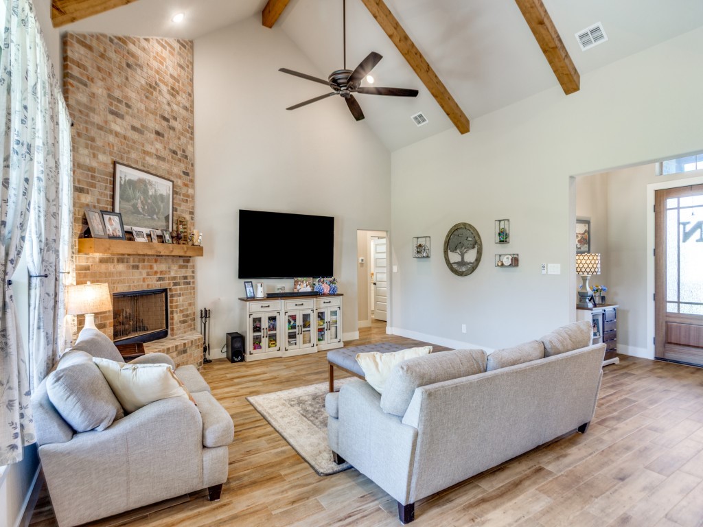 4001 Overlook Way Weatherford TX 76085