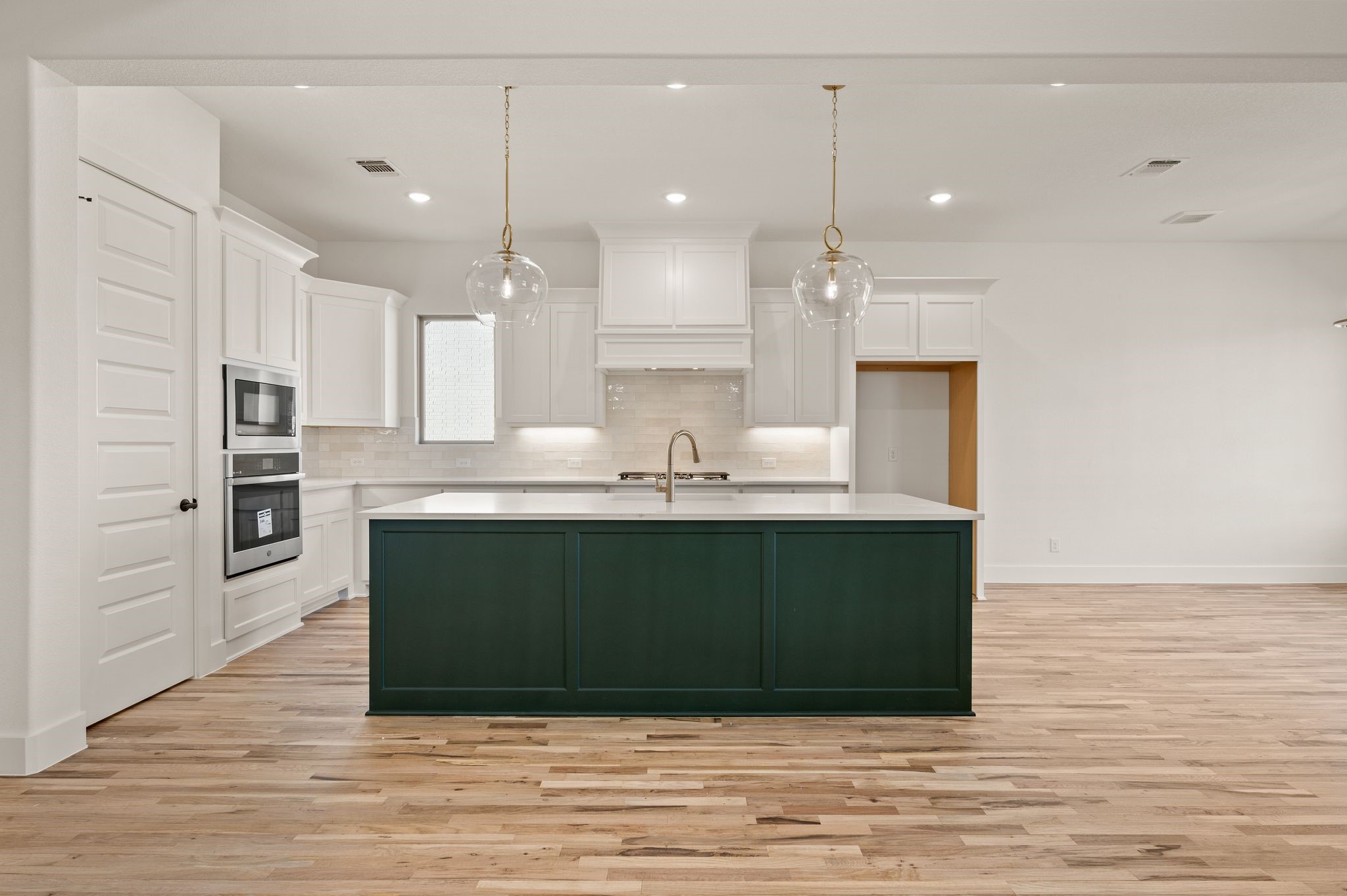 906 Highlands Avenue Aledo TX 76008