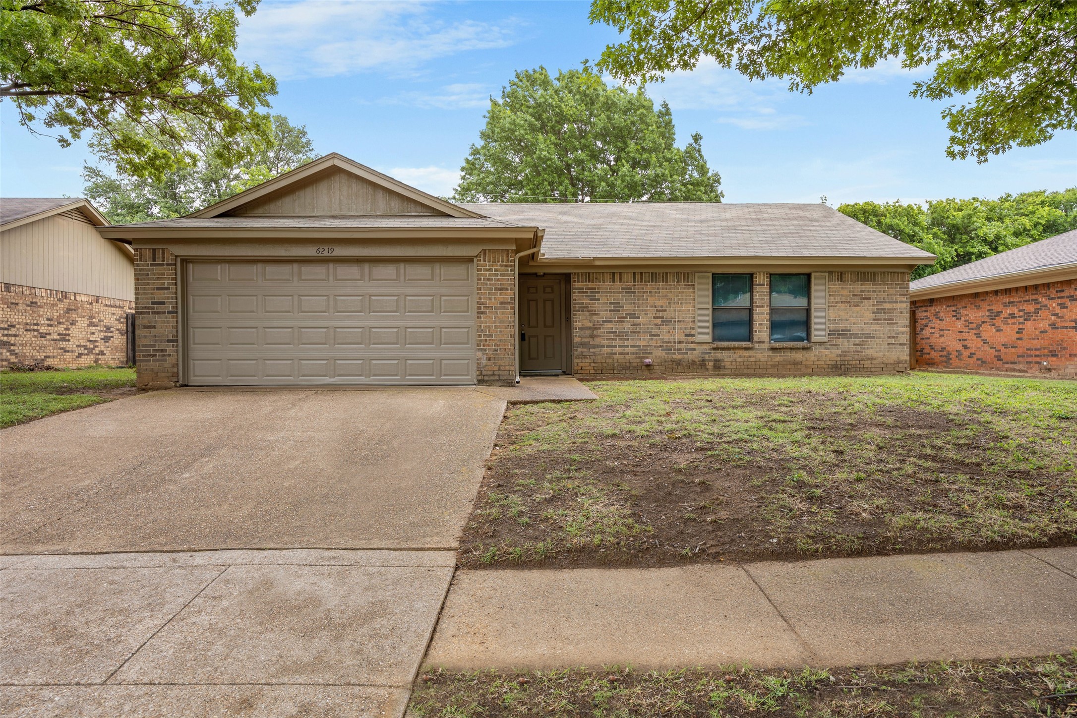 6219 Kelly Elliott Road Arlington TX 76001