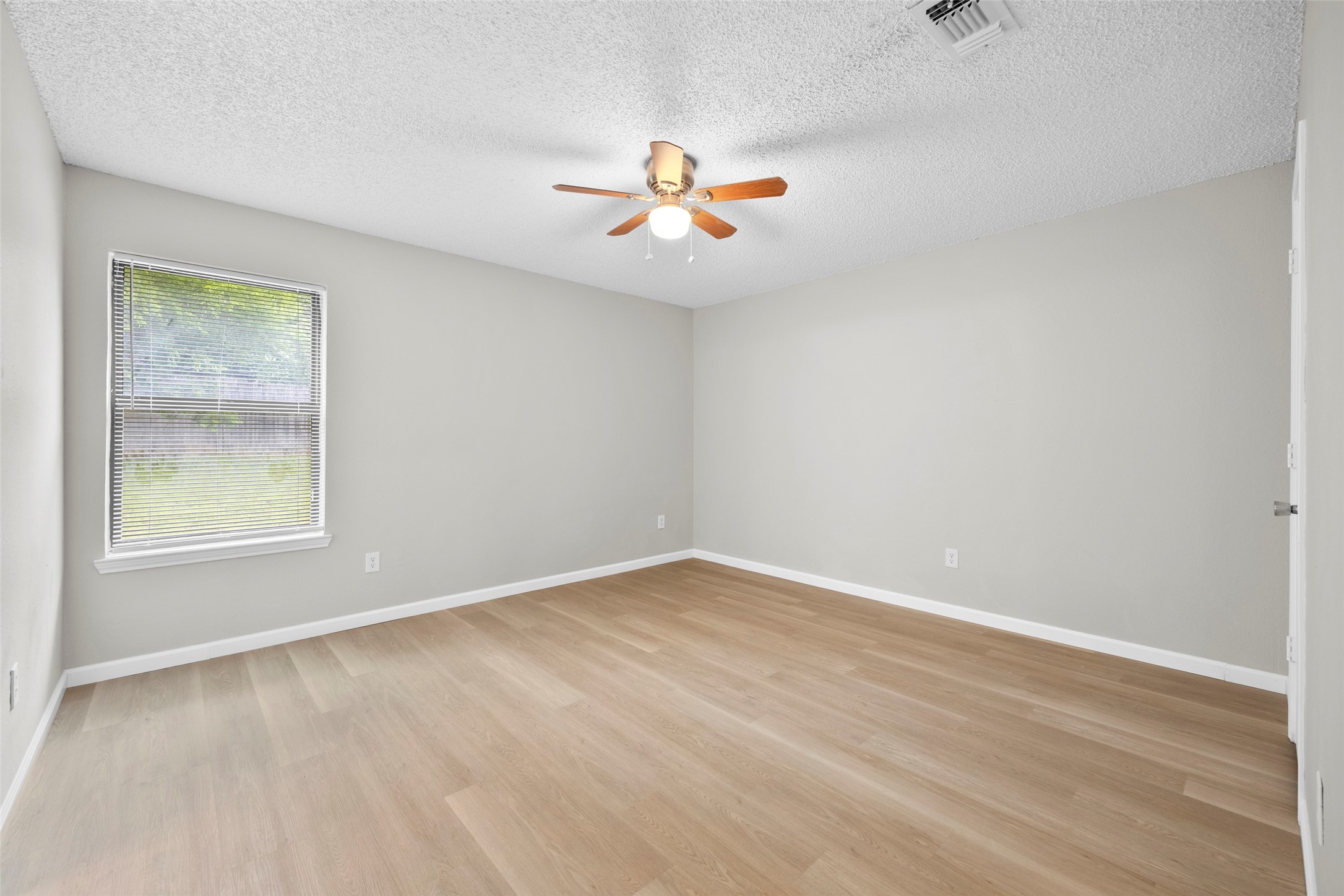 6219 Kelly Elliott Road Arlington TX 76001