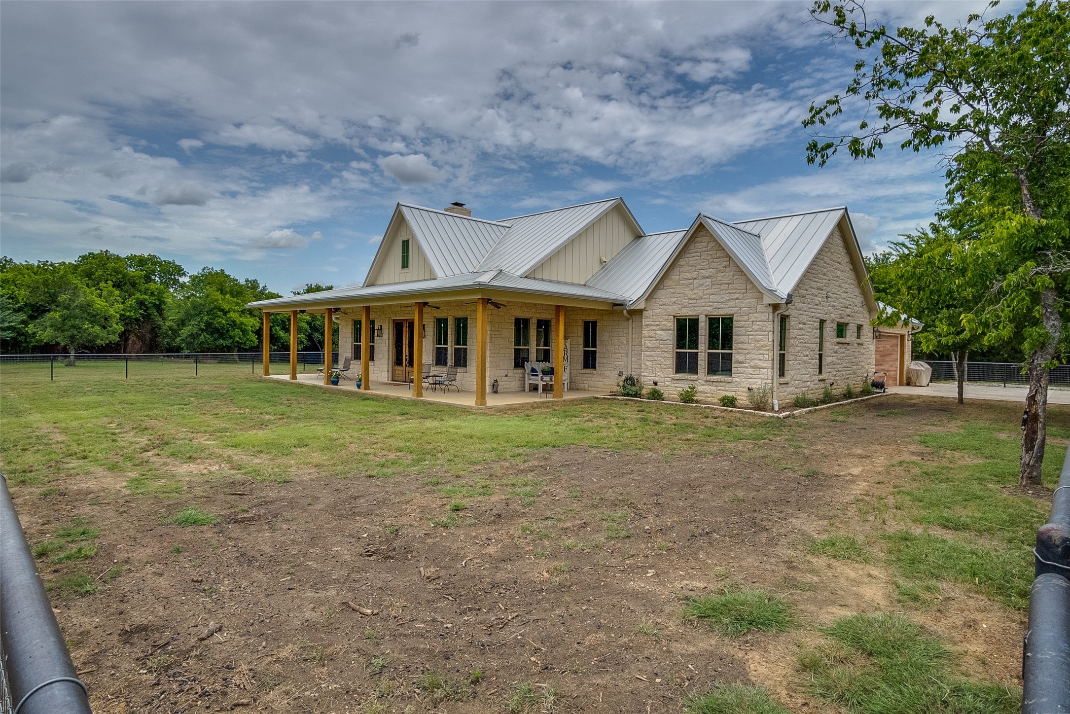 6860 County Road 302 Grandview TX 76050