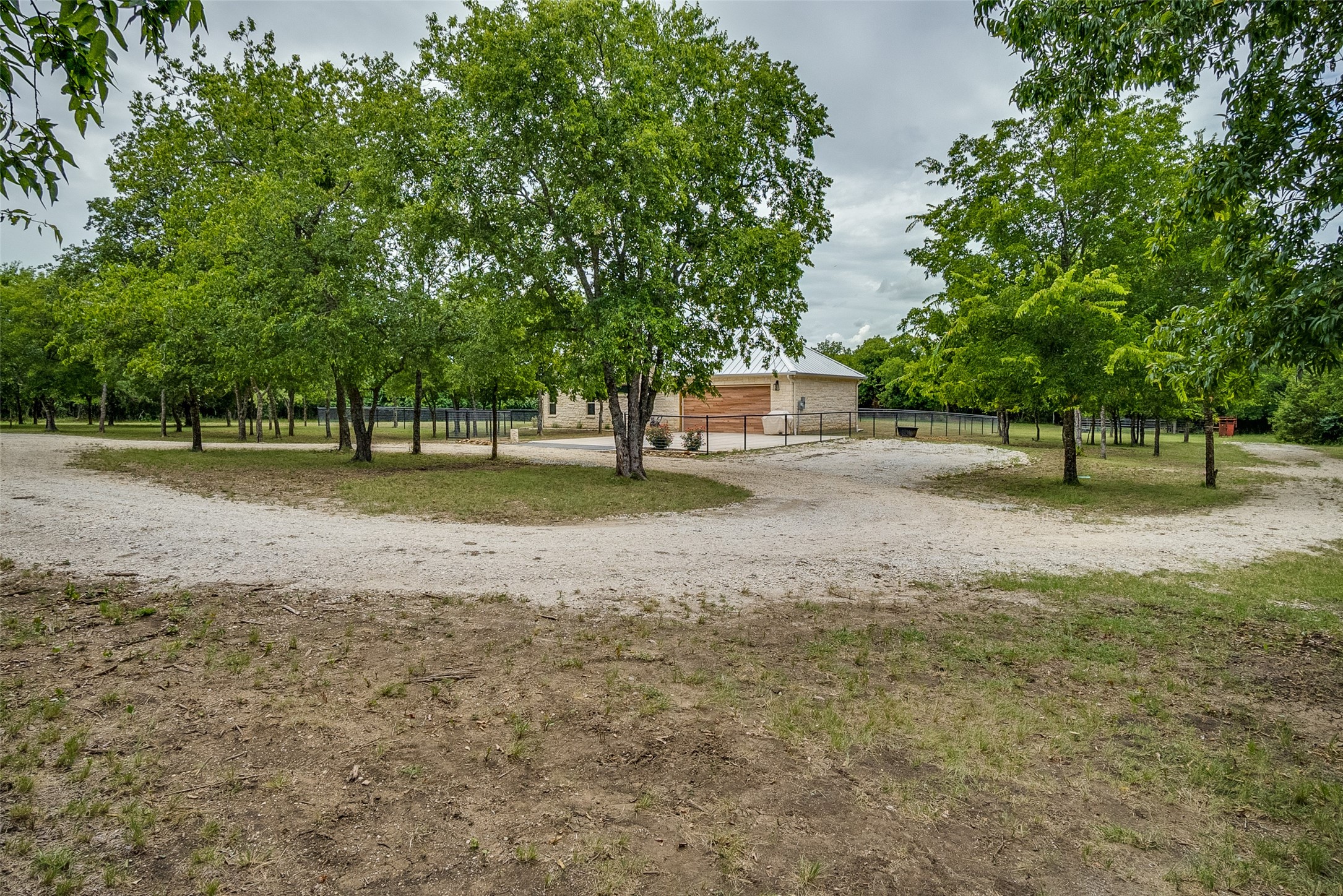 6860 County Road 302 Grandview TX 76050