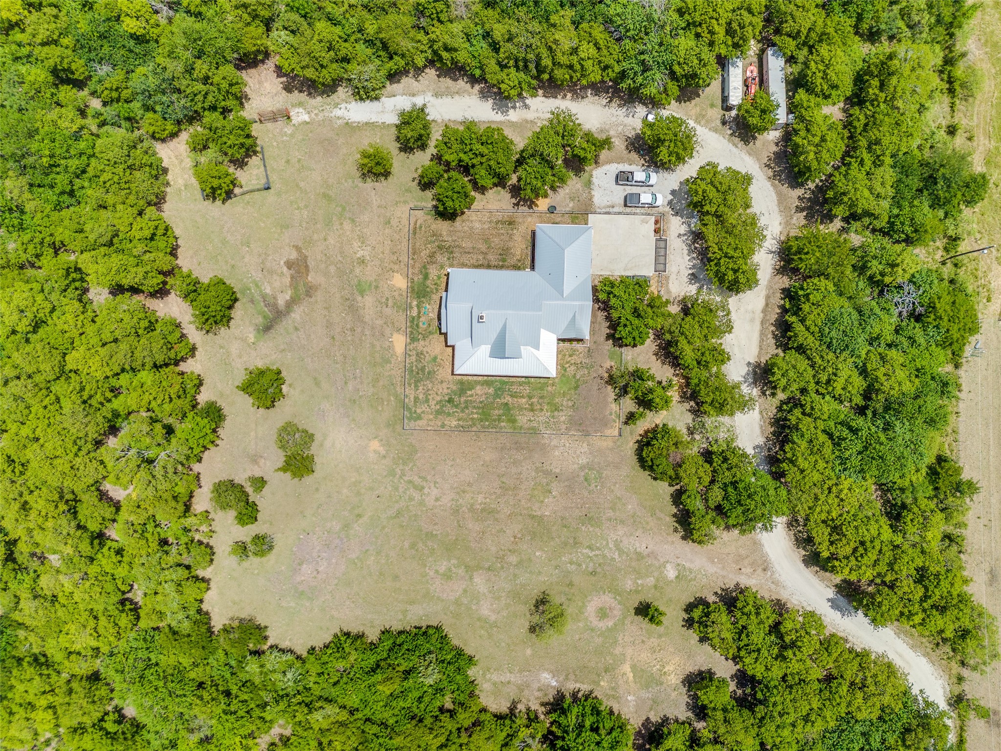 6860 County Road 302 Grandview TX 76050