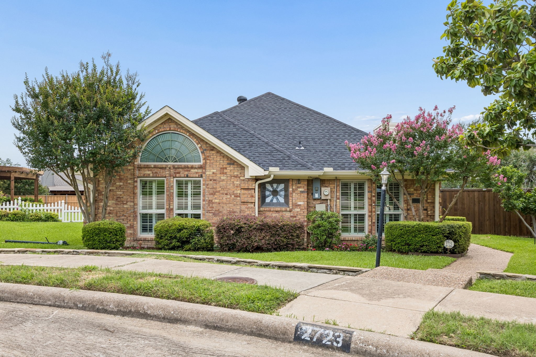 2723 Dali Drive Dallas TX 75287