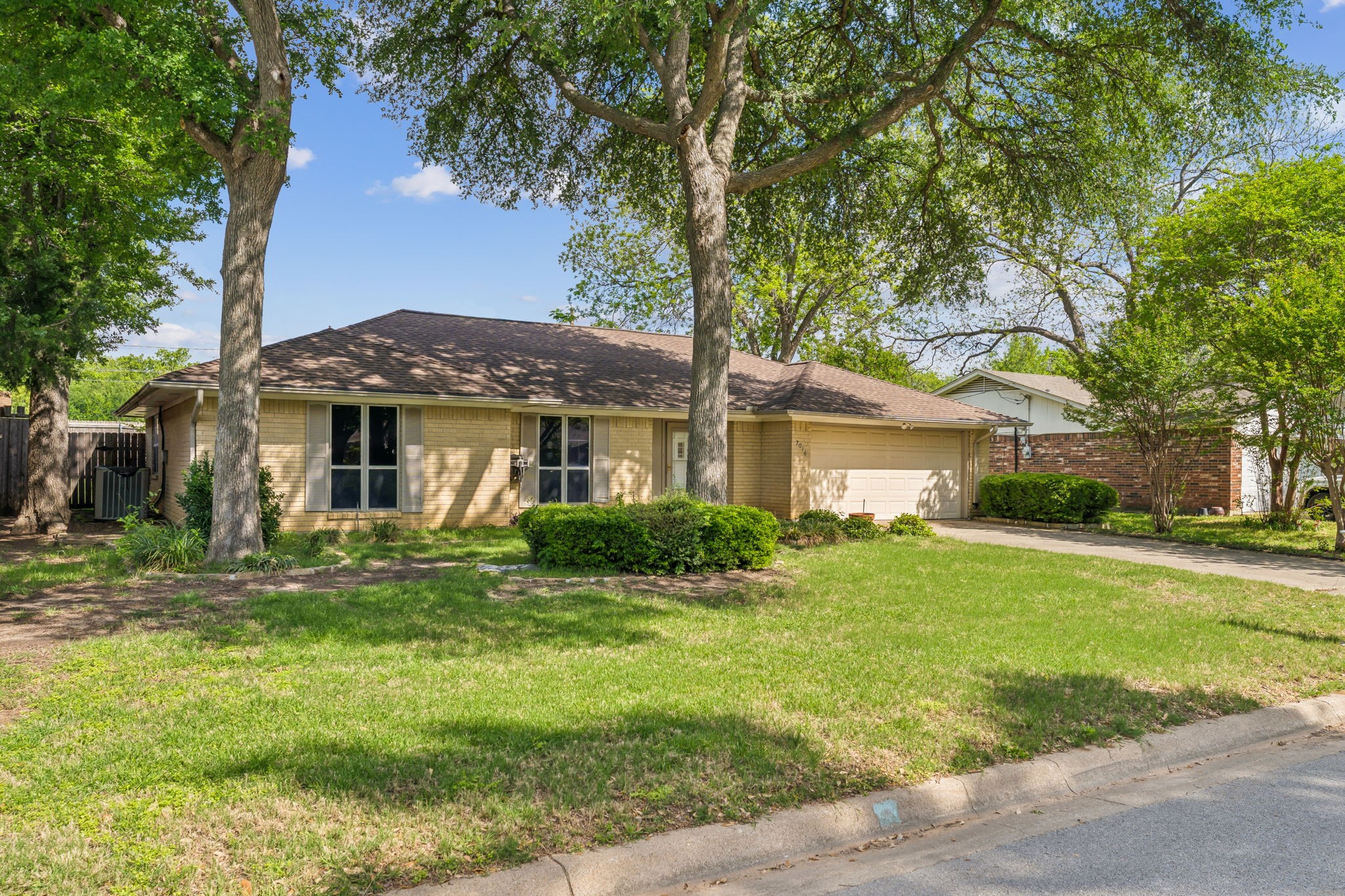 7016 Briardale Drive North Richland Hills TX 76182