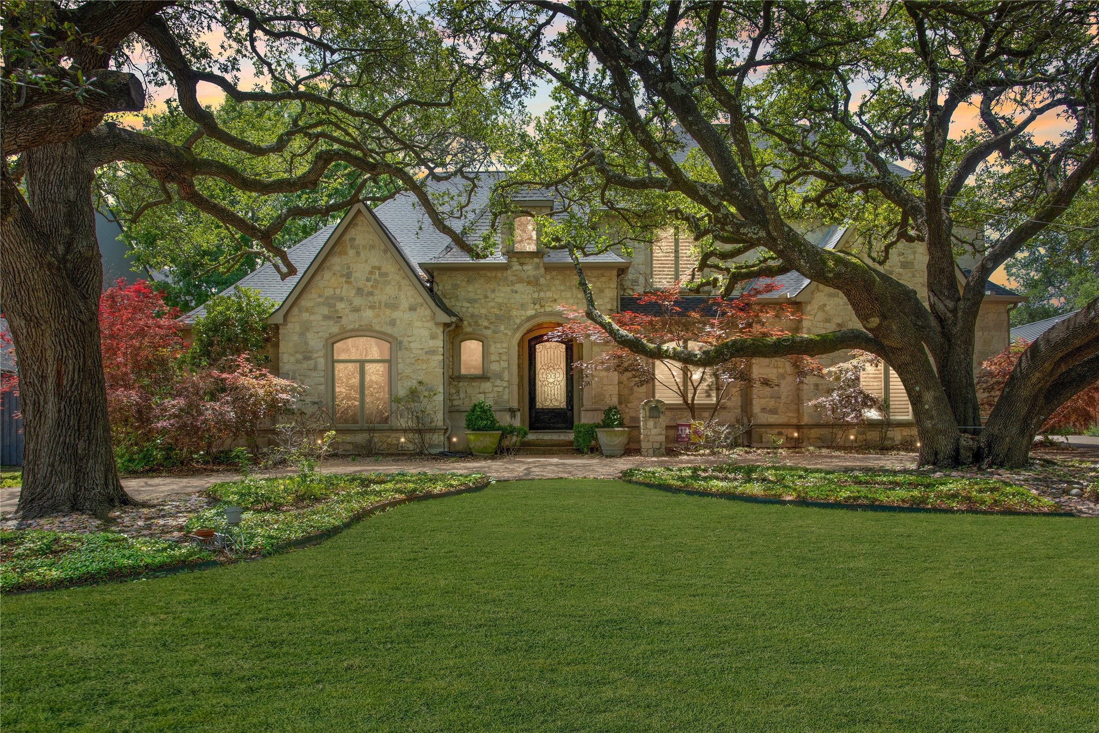 4832 Nashwood Lane Dallas TX 75244