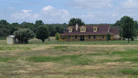 884 County Road 3555 Paradise TX 76073