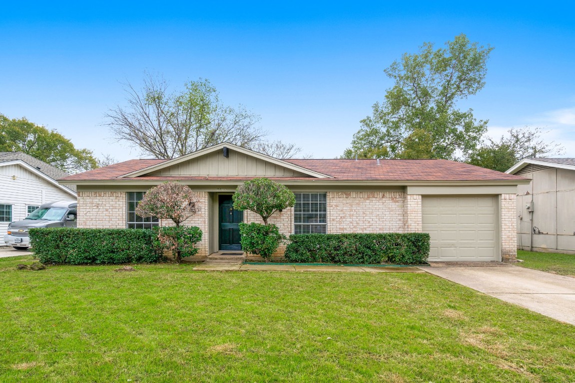 2108 Lake By Drive Irving TX 75060