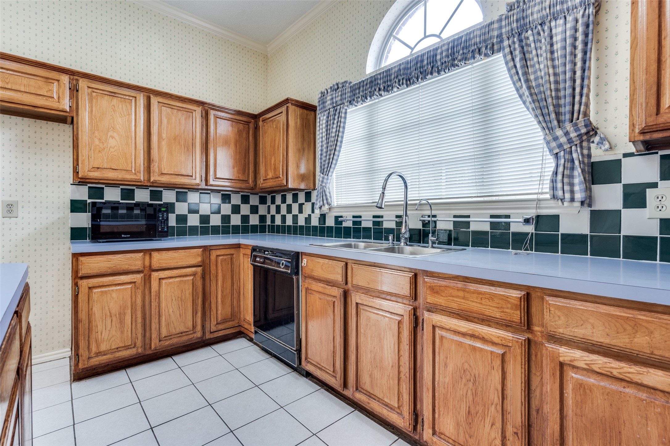 4210 Stonecastle Drive Garland TX 75044