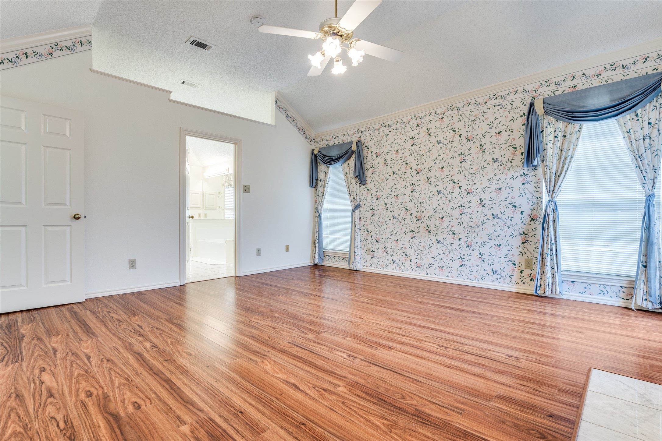 4210 Stonecastle Drive Garland TX 75044