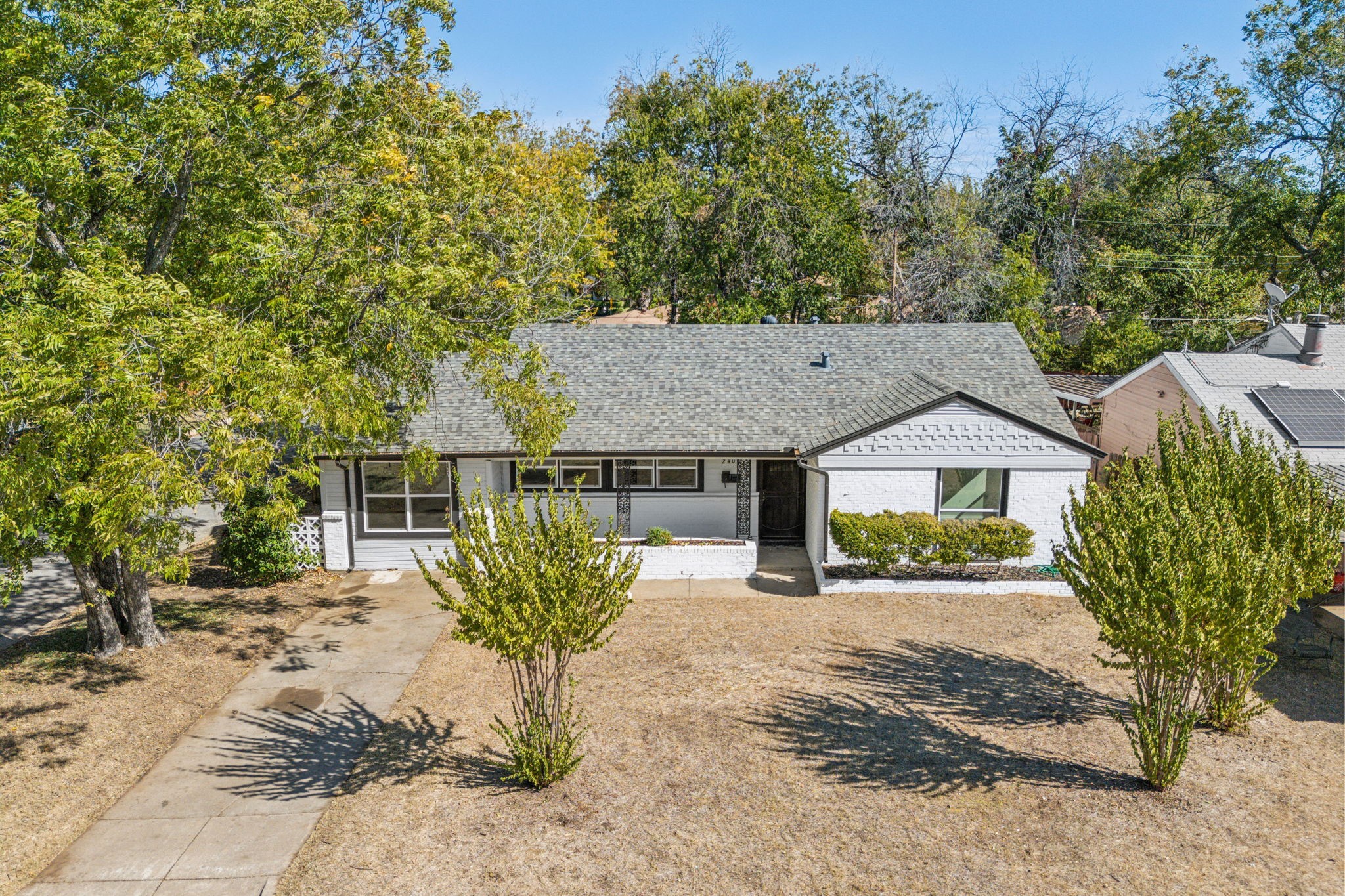 2401 Shalon Avenue Fort Worth TX 76112