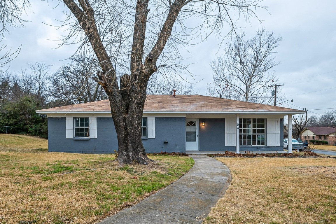 104 Meadowbrook Circle Denton TX 76209