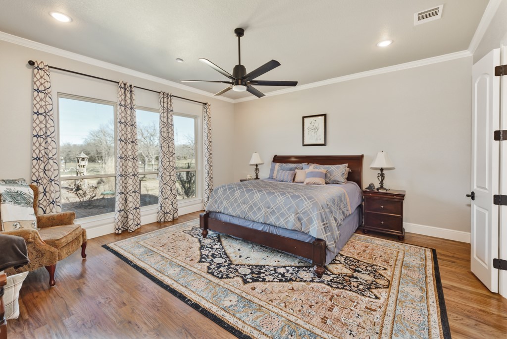 1466 County Road 1270 Alvord TX 76225