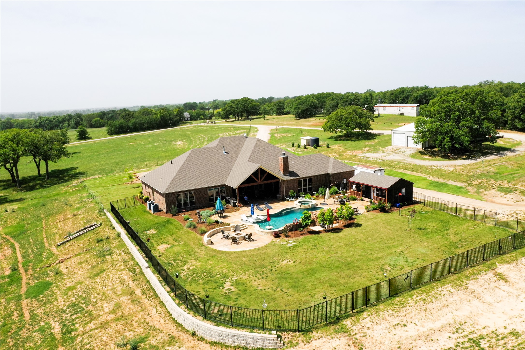 1466 County Road 1270 Alvord TX 76225