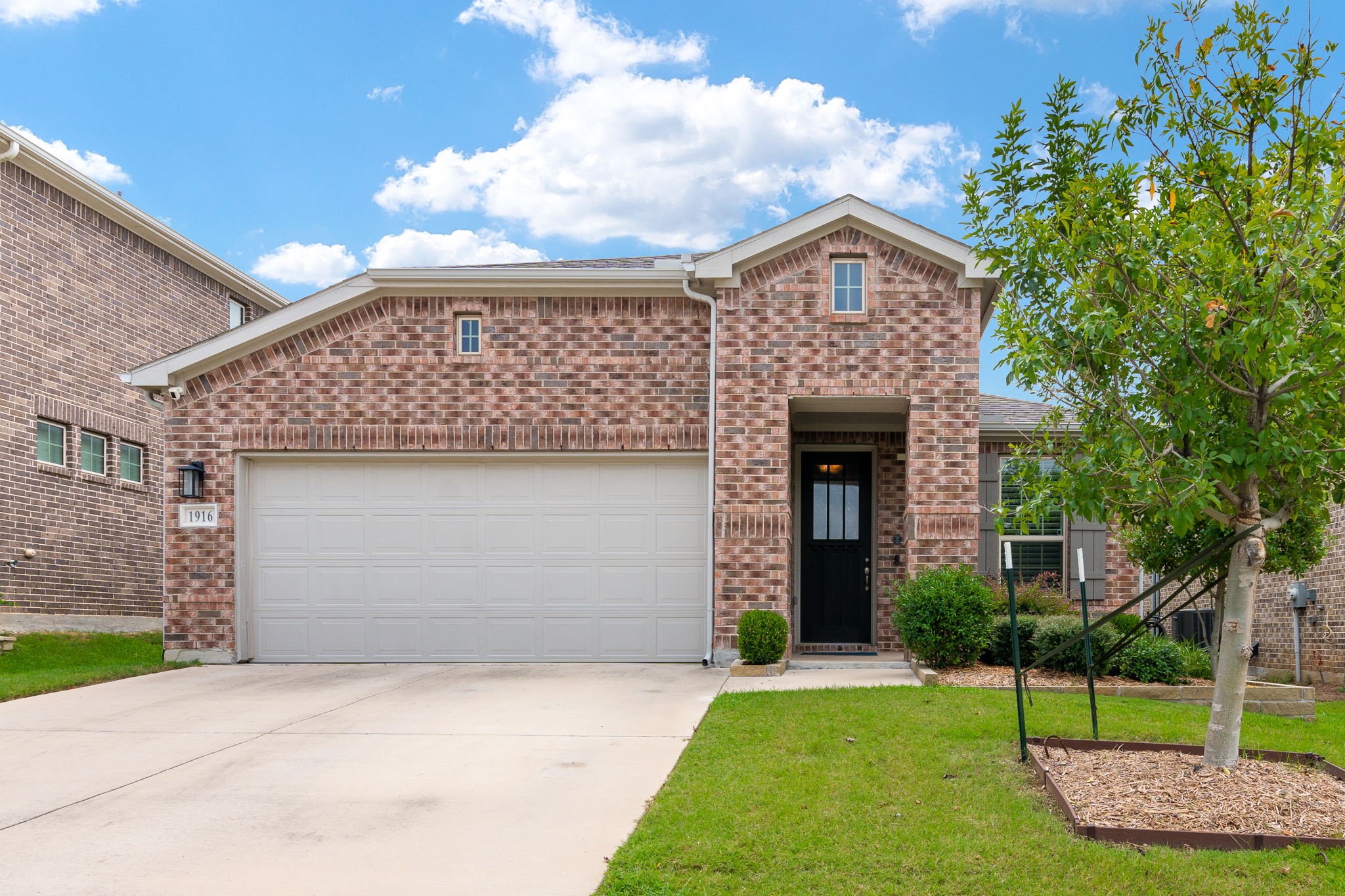 1916 Rayburn Court Irving TX 75062