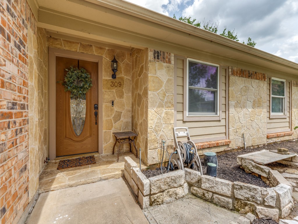 309 Georgetown Drive Everman TX 76140