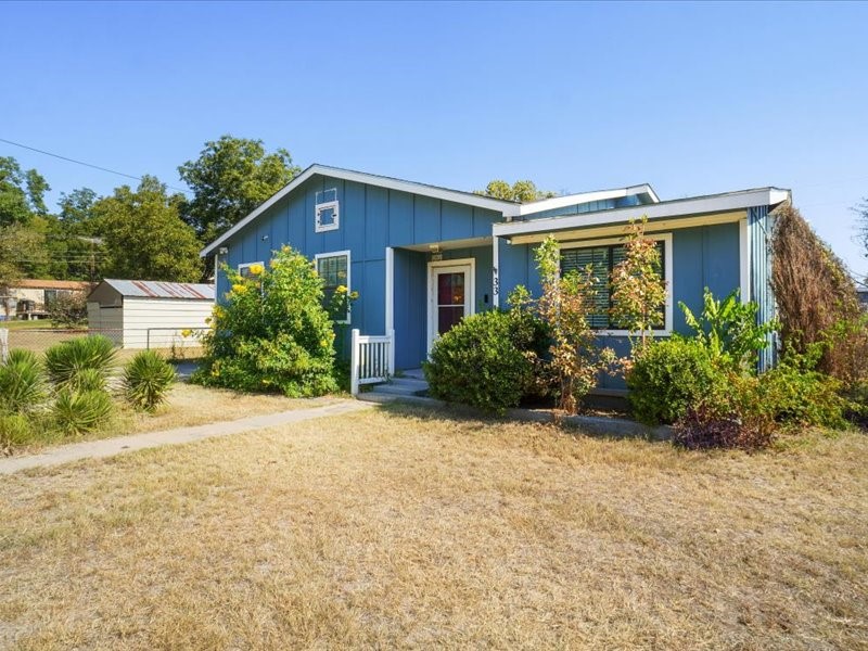 33 Park Lane Gainesville TX 76240