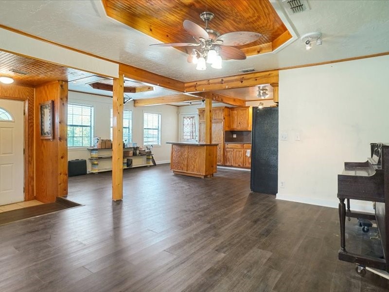 33 Park Lane Gainesville TX 76240
