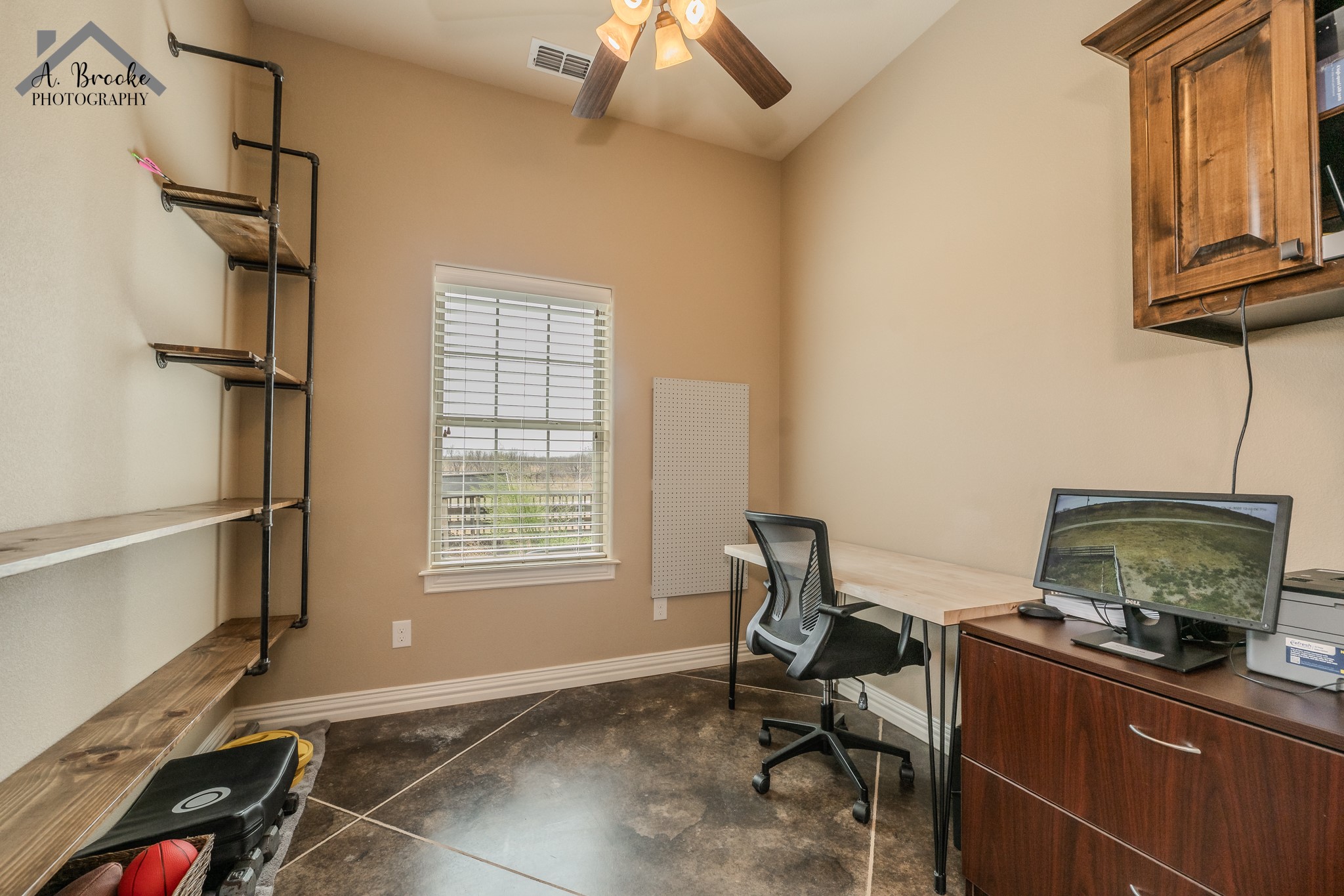 9118 Hall Iowa Park TX 76367