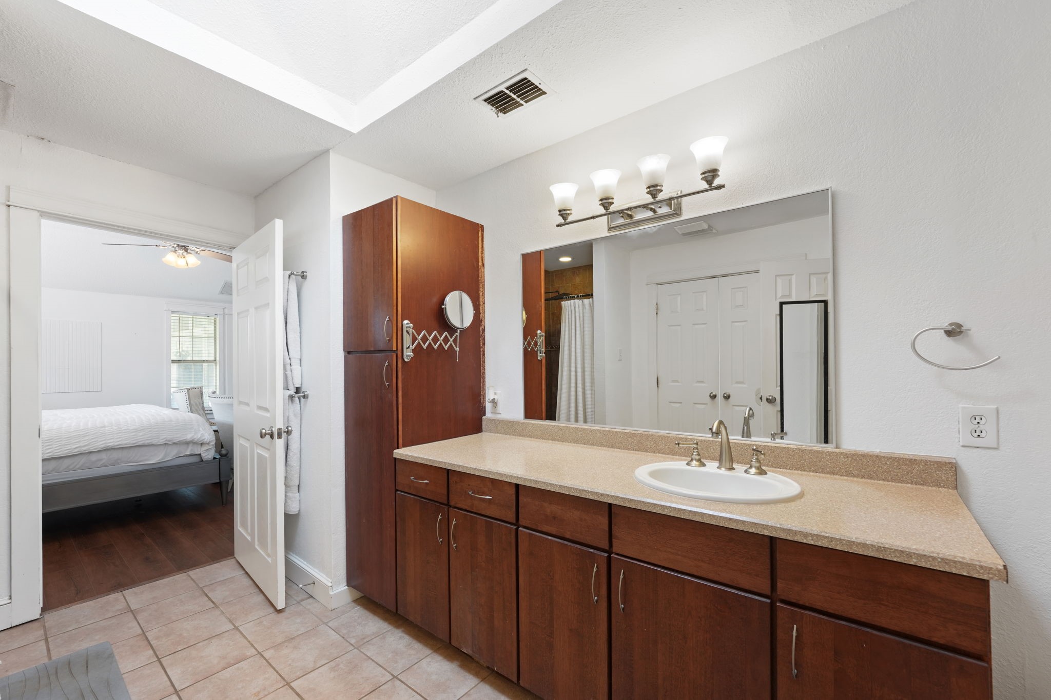 302 Thorntree Drive Ovilla TX 75154