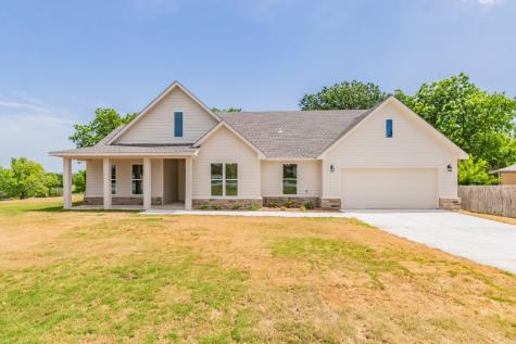 16 Quail Run Street Gainesville TX 76240