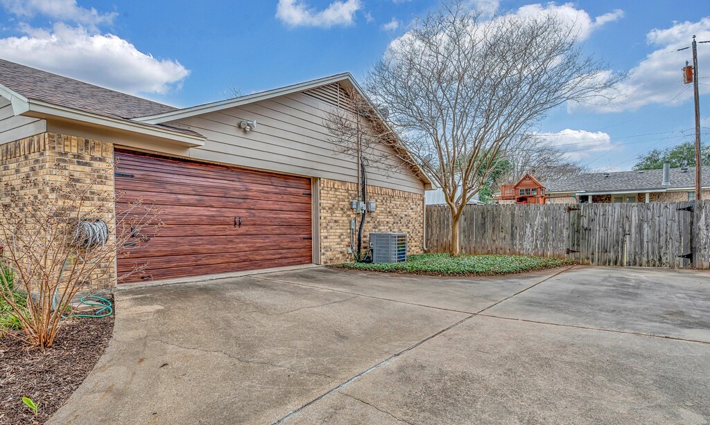 1065 Dendron Drive Hewitt TX 76643