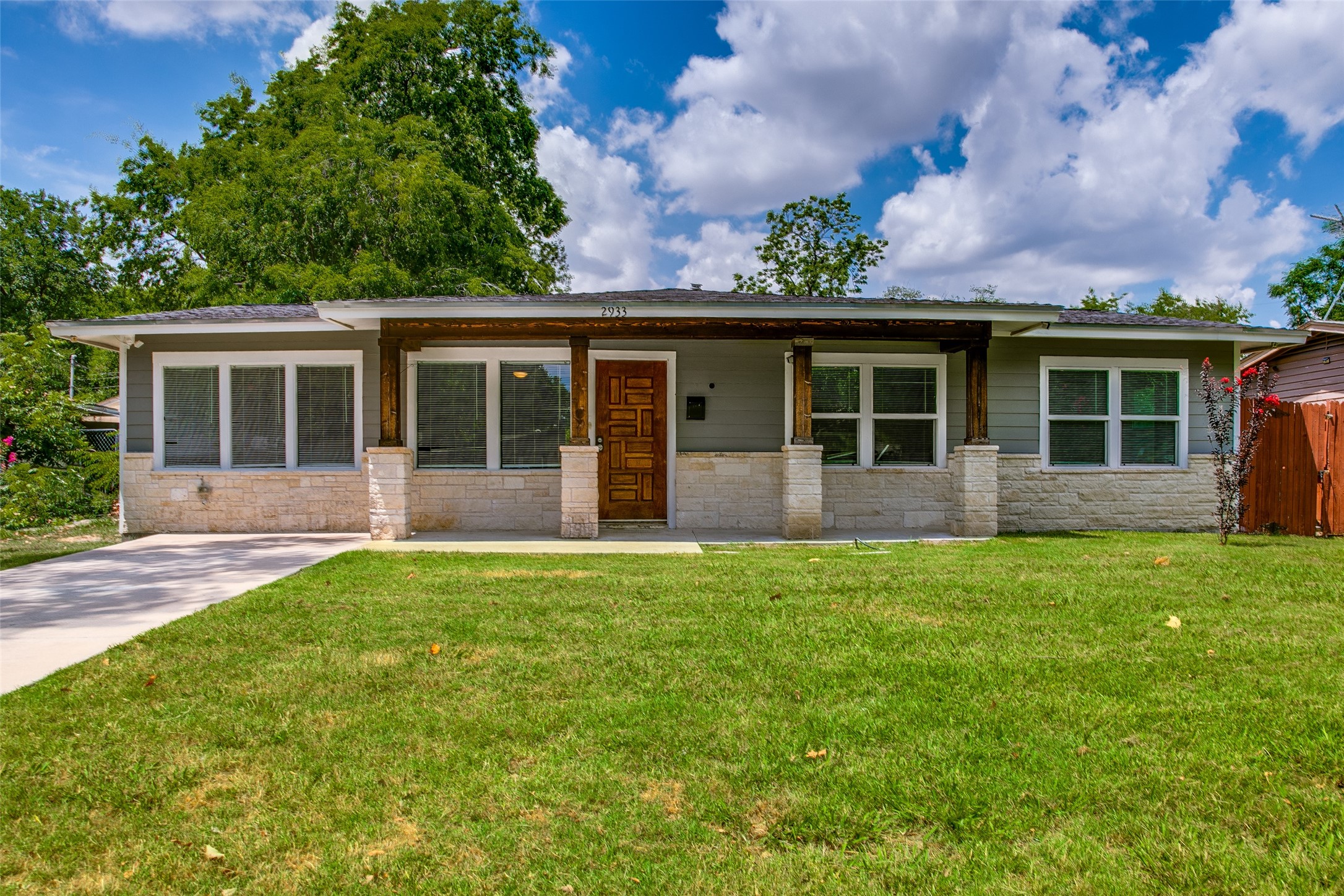 2933 Shorewood Drive Dallas TX 75228