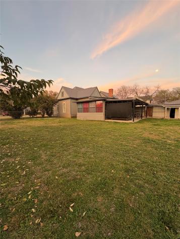 818 E Elm Street Hillsboro TX 76645