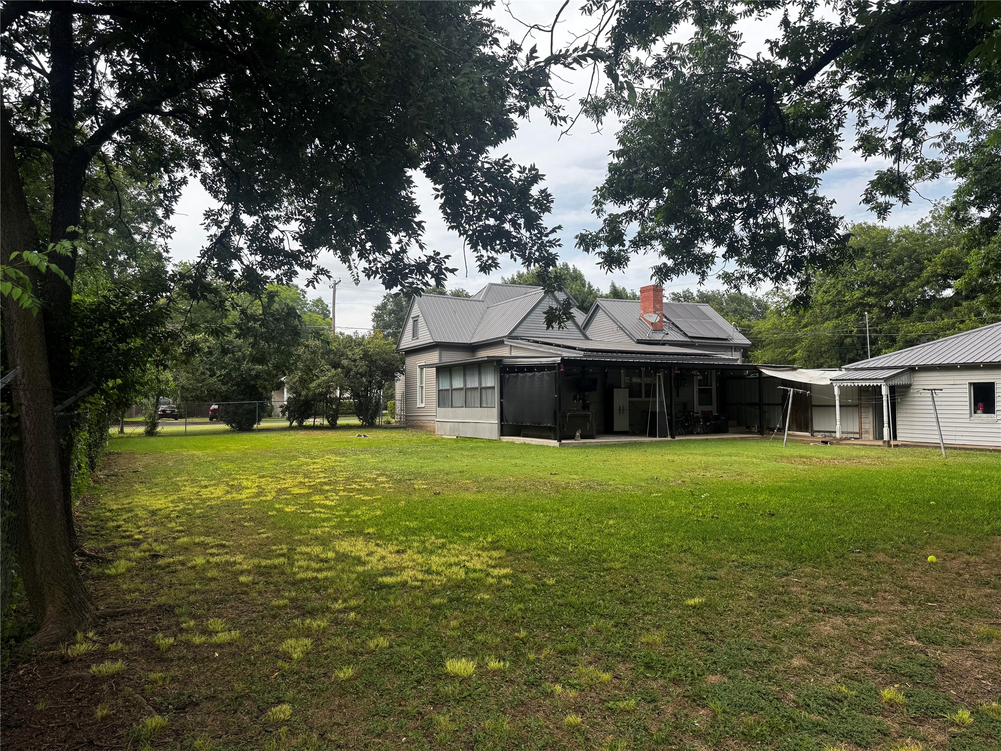 818 E Elm Street Hillsboro TX 76645