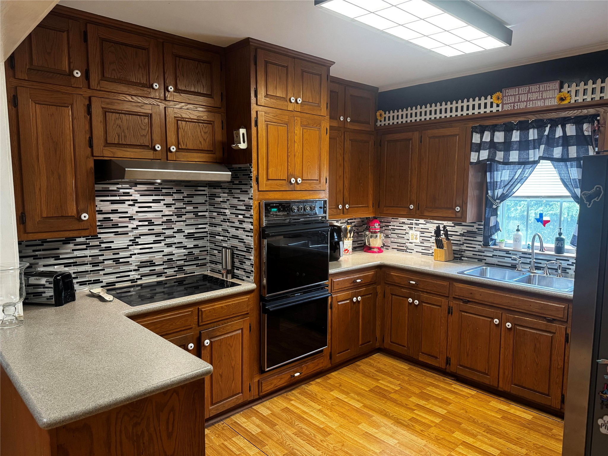 818 E Elm Street Hillsboro TX 76645